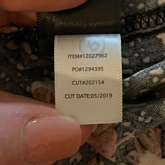 Torrid Dark Floral Keyhole Dress 3X - Picture 10 of 10